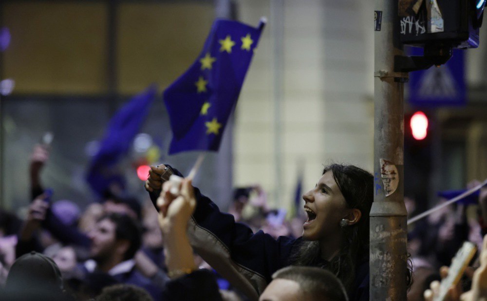 Мітинг прихильників Нікушора Дана в Бухаресті, 19 травня 2025 року.