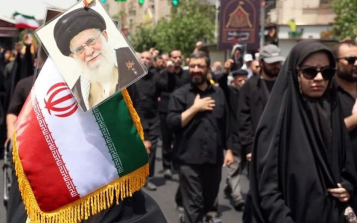 Британія, Франція та Німеччина почали процес відновлення санкцій ООН проти Ірану