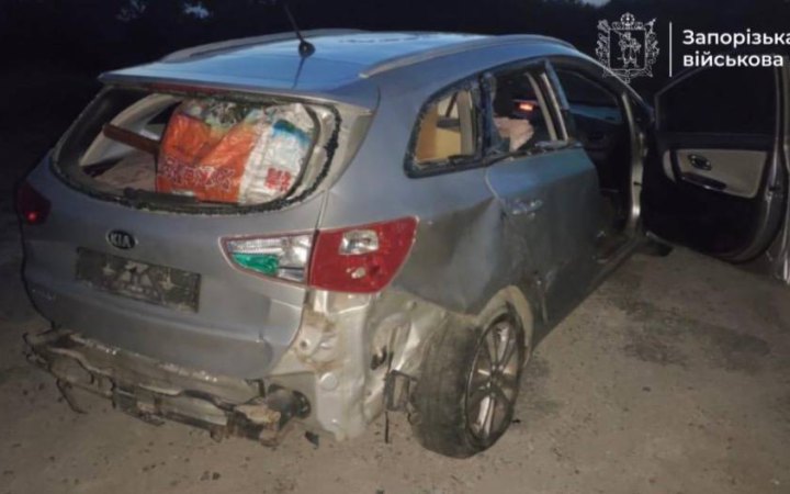 На Запоріжжі росіяни дроном атакували авто, поранені люди