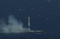 SpaceX вперше зуміла посадити ракету на баржу