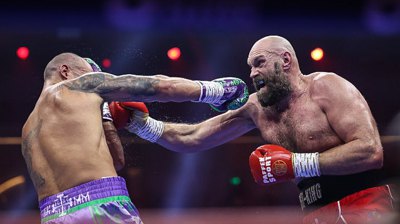 Усик – гросмейстер. Він знову переміг Ф’юрі та підтвердив свій клас 