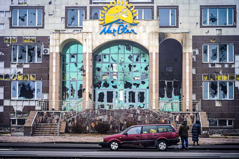 Поврежденное во время протестов здание правлящей партии «Nur Otan», Алматы, 09 января 2022