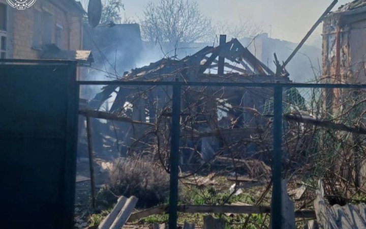 У Харкові ворожий дрон поцілив у житловий будинок