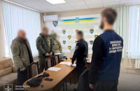 На Рівненщині посадовця ТЦК підозрюють в отриманні Toyota Highlander за зняття з розшуку