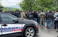 У Вірменії силовики блокують село, де протестували проти делімітації кордону