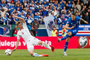 Исландия сенсационно возглавила группу в отборе на Евро-2016