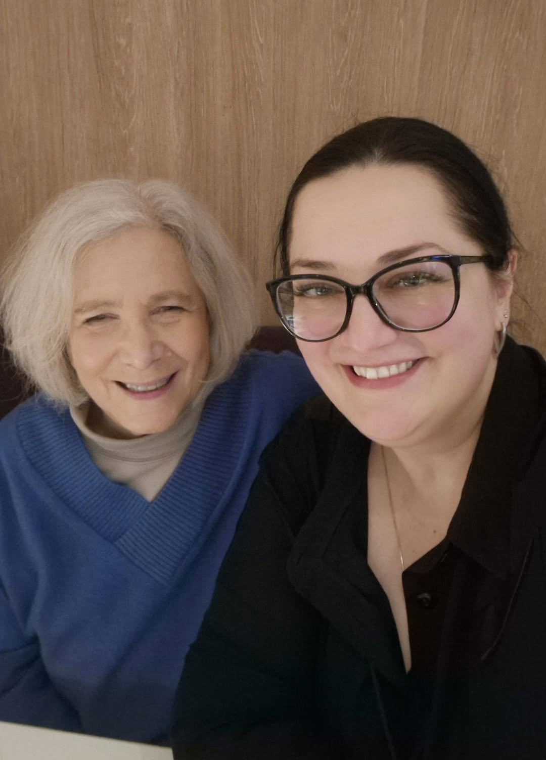 Френсіс Пінтер і Олена Одинока