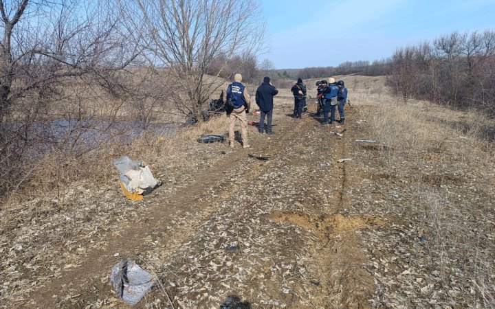 На Харківщині 70-річний водій автомобіля загинув внаслідок наїзду на вибуховий пристрій