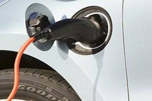 Nissan сократит зарядку электромобилей до трех минут