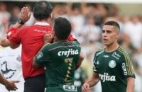 Экс-игрок "Динамо" напал на арбитра в Бразилии
