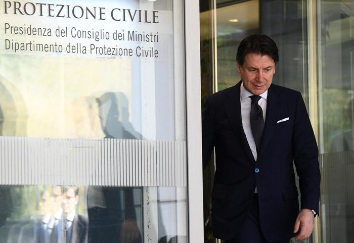 Прем'єр-міністр Італії Джузеппе Конте після екстреної зустрічі з приводу нового спалаху коронавірусу в штаб-квартирі цивільного
захисту в Римі, 24 лютого 2020.