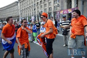 Сьогодні в Україну прибудуть іще майже 6 тисяч уболівальників