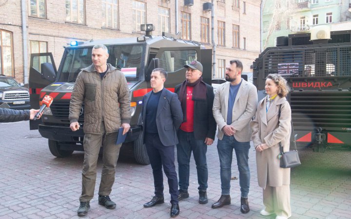 Київ отримав першу партію броньованих автомобілів швидкої допомоги, - Кличко