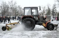 "Киевавтодор" бросил все силы на уборку снега в Киеве