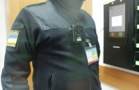 Митниця в режимі Live: українських митників зобов'язали застосовувати бодікамери на всіх пунктах пропуску