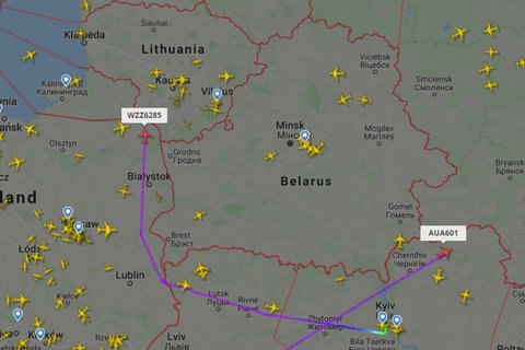 ​Авіакомпанії почали облітати Білорусь через примусову посадку Ryanair в Мінську (оновлено)