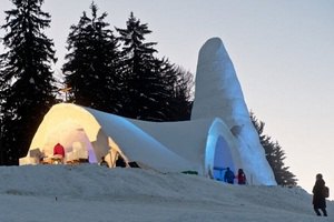 В Германии построили церковь из снега