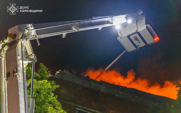 РФ влучила у Харкові у підприємство, постраждали двоє осіб