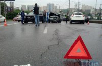 У Києві жінка-водій влаштувала жорстку лобову аварію