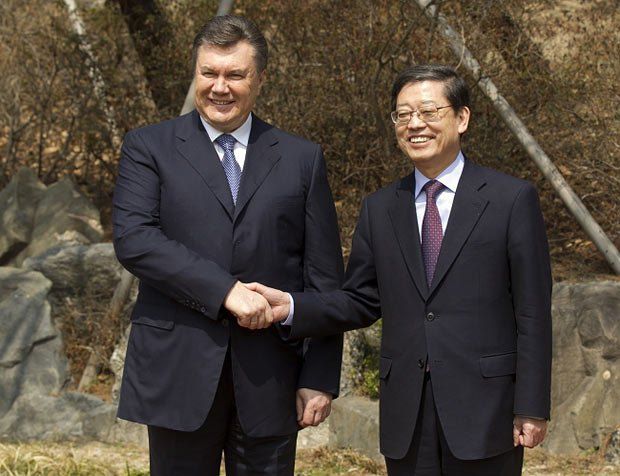 Ким Хван Сик и Виктор Янукович