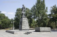 Суд запретил оппозиции возлагать цветы к памятнику Шевченко в Одессе 