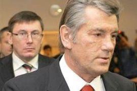 Ющенко требует от Тимошенко уволить Луценко 