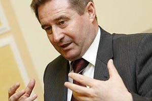 Под Киевом избили и ограбили бывшего министра Винского