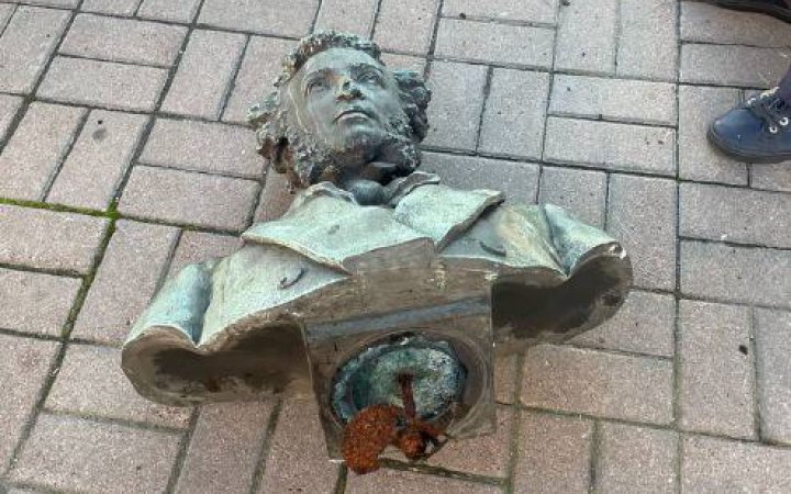 Демонтований пам'ятник Пушкіна в Києві
