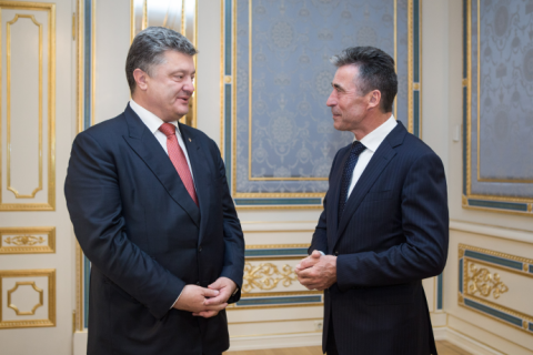 Порошенко: Украина рассчитывает на углубление сотрудничества с НАТО