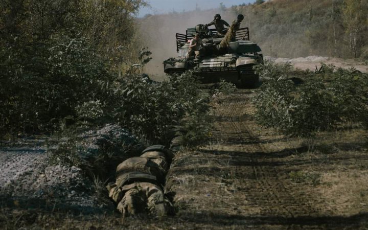 Генштаб: ворог активізувався на чотирьох напрямках. Тривають запеклі бої