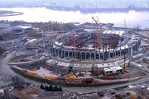 Стадион "Зенит" должны достроить к весне 2016 года