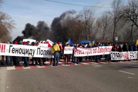 Во Львовской области по подозрению в организации перекрытия трассы у границы с Польшей задержали двух киевлян 