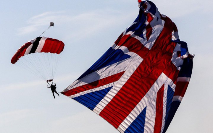 The Telegraph: Британія та Франція завершують підготовку десантників до можливої миротворчої місії в Україні