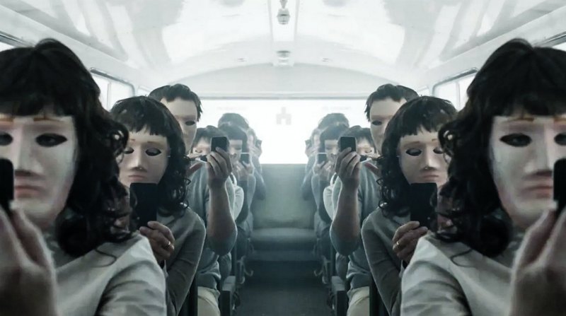 Кадр з п'ятого сезону серіалу 'Чорне дзеркало'