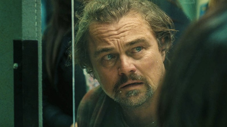 Кадр з фільму 'Одна битва за іншою'.