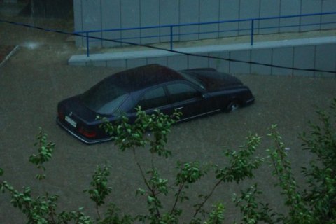Сильна злива затопила частину естонської столиці