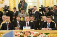 Янукович придумал Грищенко полномочия 
