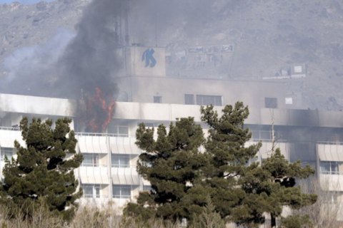 "Талібан" узяв відповідальність за напад на готель у Кабулі