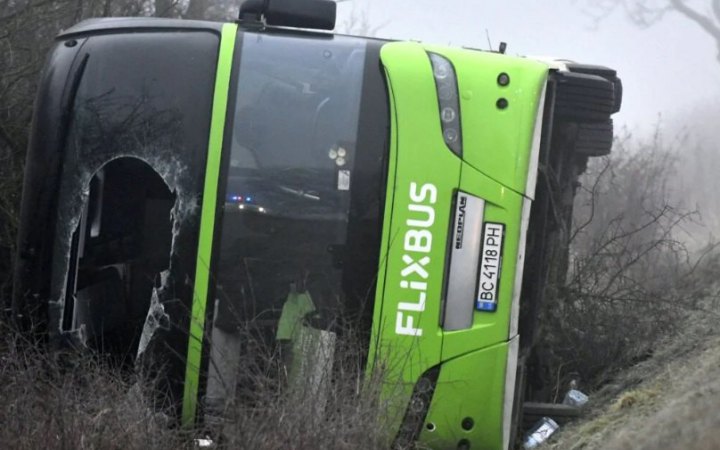 У Словаччині автобус з українцями потрапив у ДТП. Серед потраждалих діти