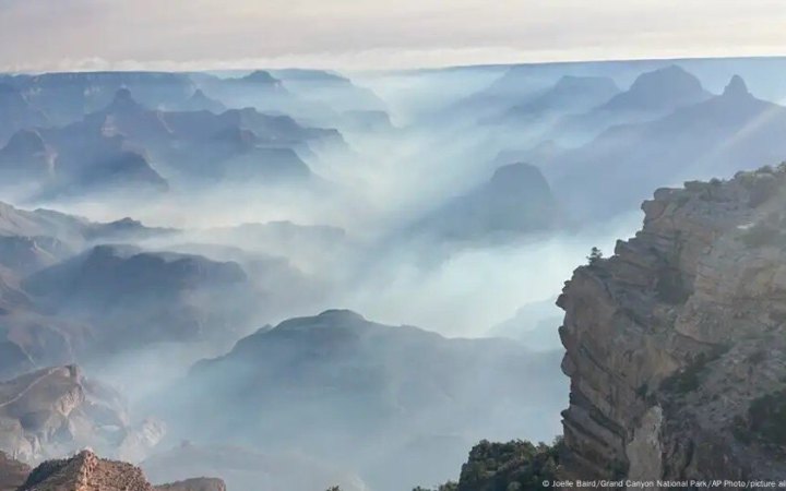 Через лісові пожежі з Великого Каньйону в Аризоні евакуйовують людей