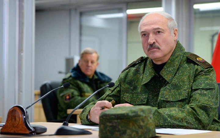Лукашенко знову заявив, що не збирається відправляти військових на війну в Україну
