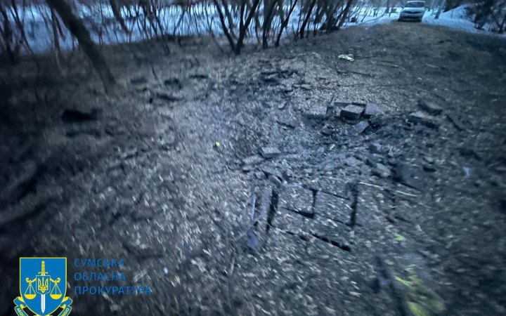 Двоє підлітків потрапили під удар російського дрона на Сумщині. Один із хлопчиків загинув