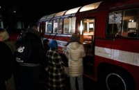 Спасатели эвакуировали более 70 человек из-за пожара в пятиэтажке в Ровно