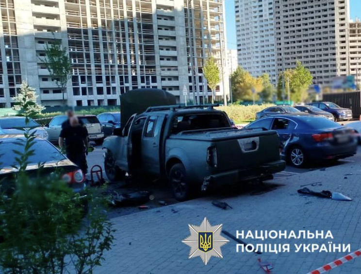 У Києві в авто стався вибух
