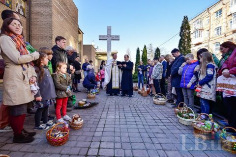 У Києві біля храмів на Великдень чергуватимуть 1500 правоохоронців