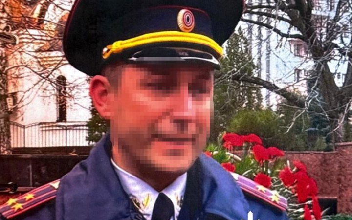 ДБР повідомило про підозру двом експравоохоронцям, які пішли в "поліцію ДНР"