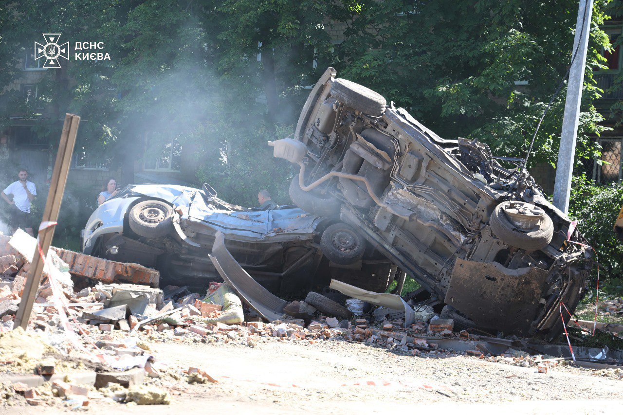 Наслідки обстрілу Києва. 4 липня 2025