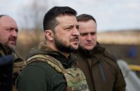 Зеленський відзначив державними нагородами 18 захисників України