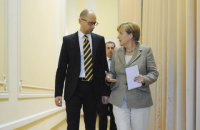 Меркель отметила смелость реформ правительства Яценюка