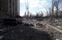 Из-под завалов общежития в Чернигове извлекли тела семьи. Среди них – 3-летняя двойня и 12-летняя девочка